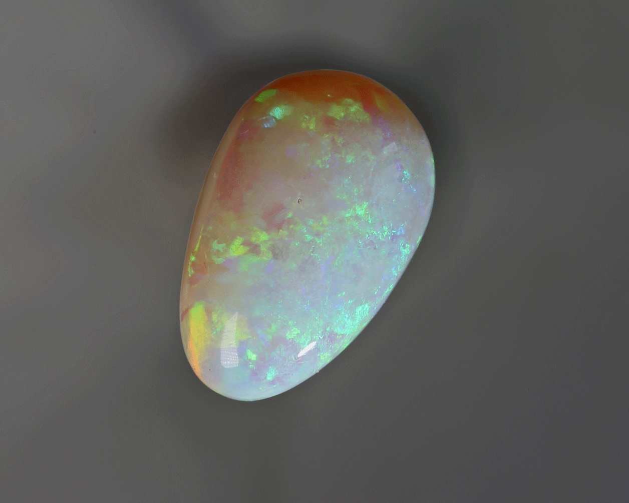 4.2 carats light opal