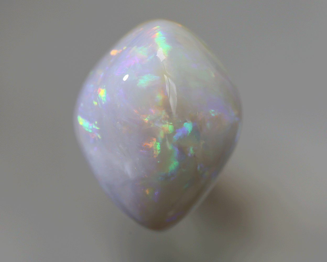 Fossil opal in freeform