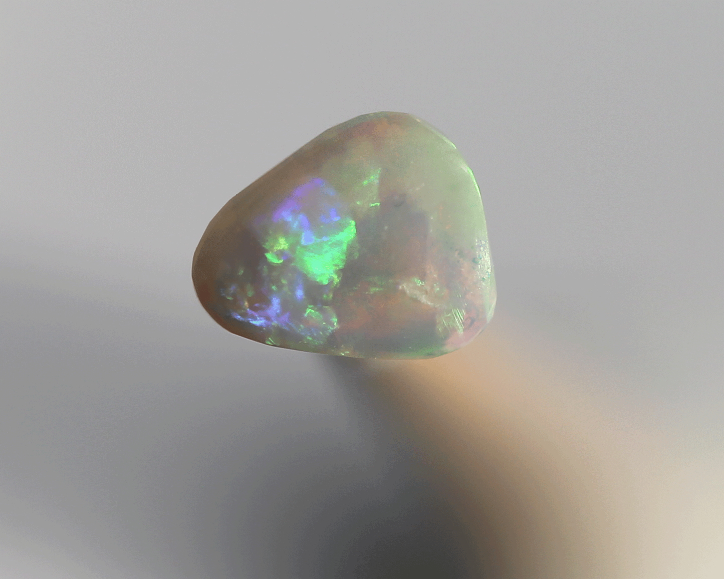 0.6 ct crystal opal