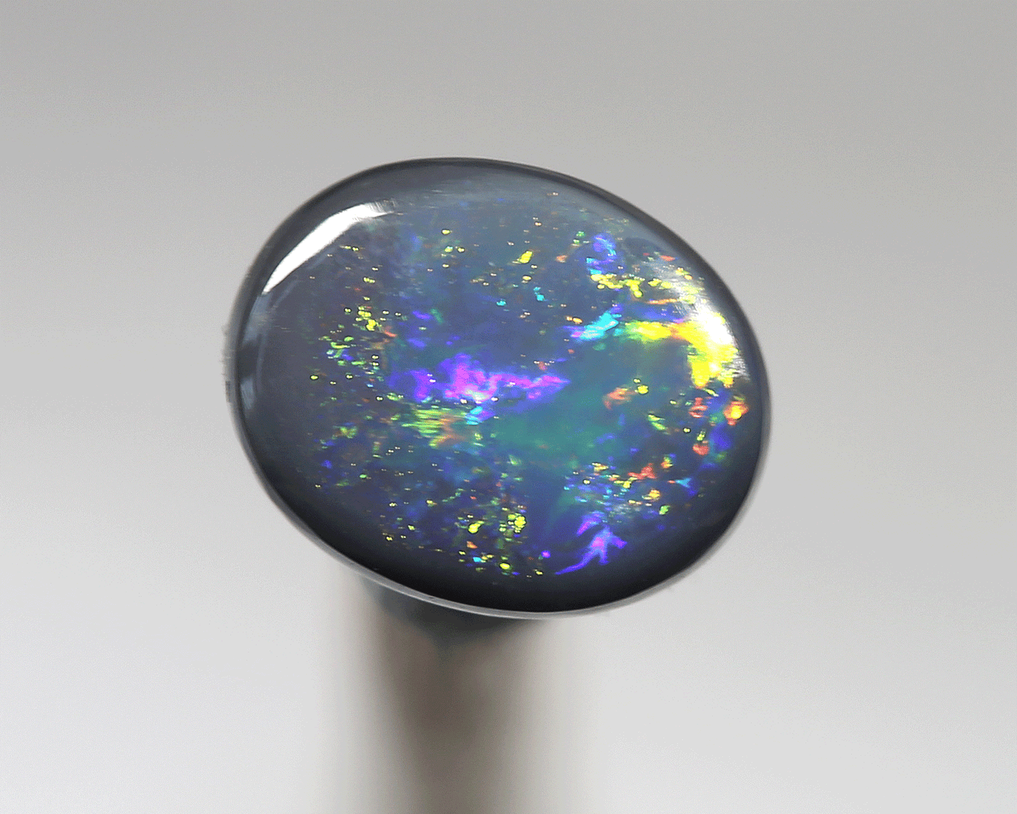 0.87 ct black opal