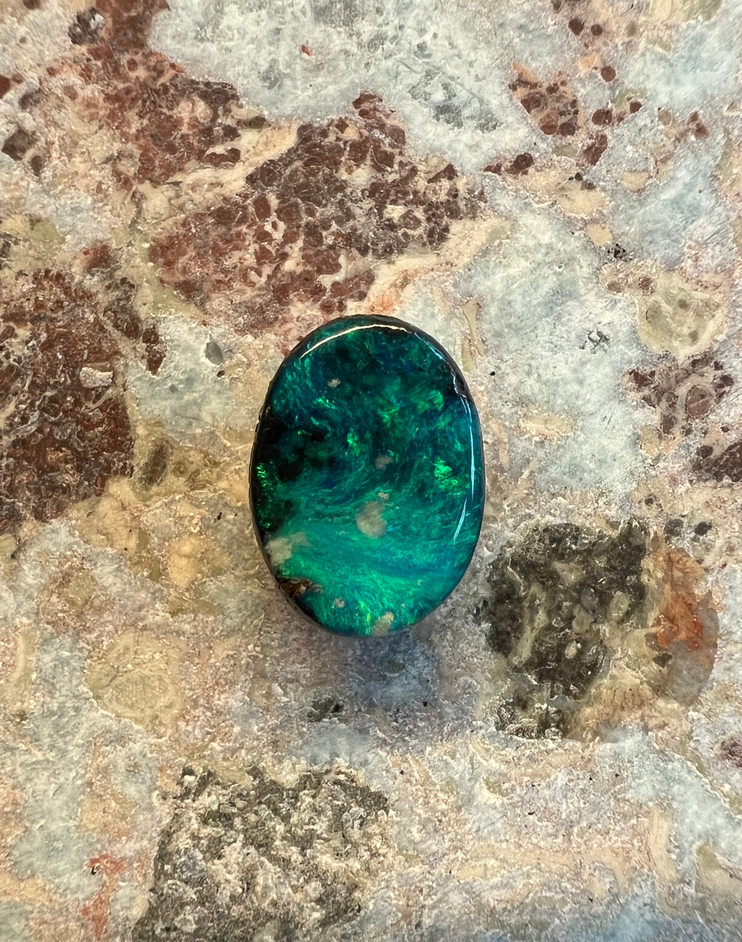 1.85 carats Boulder Opal