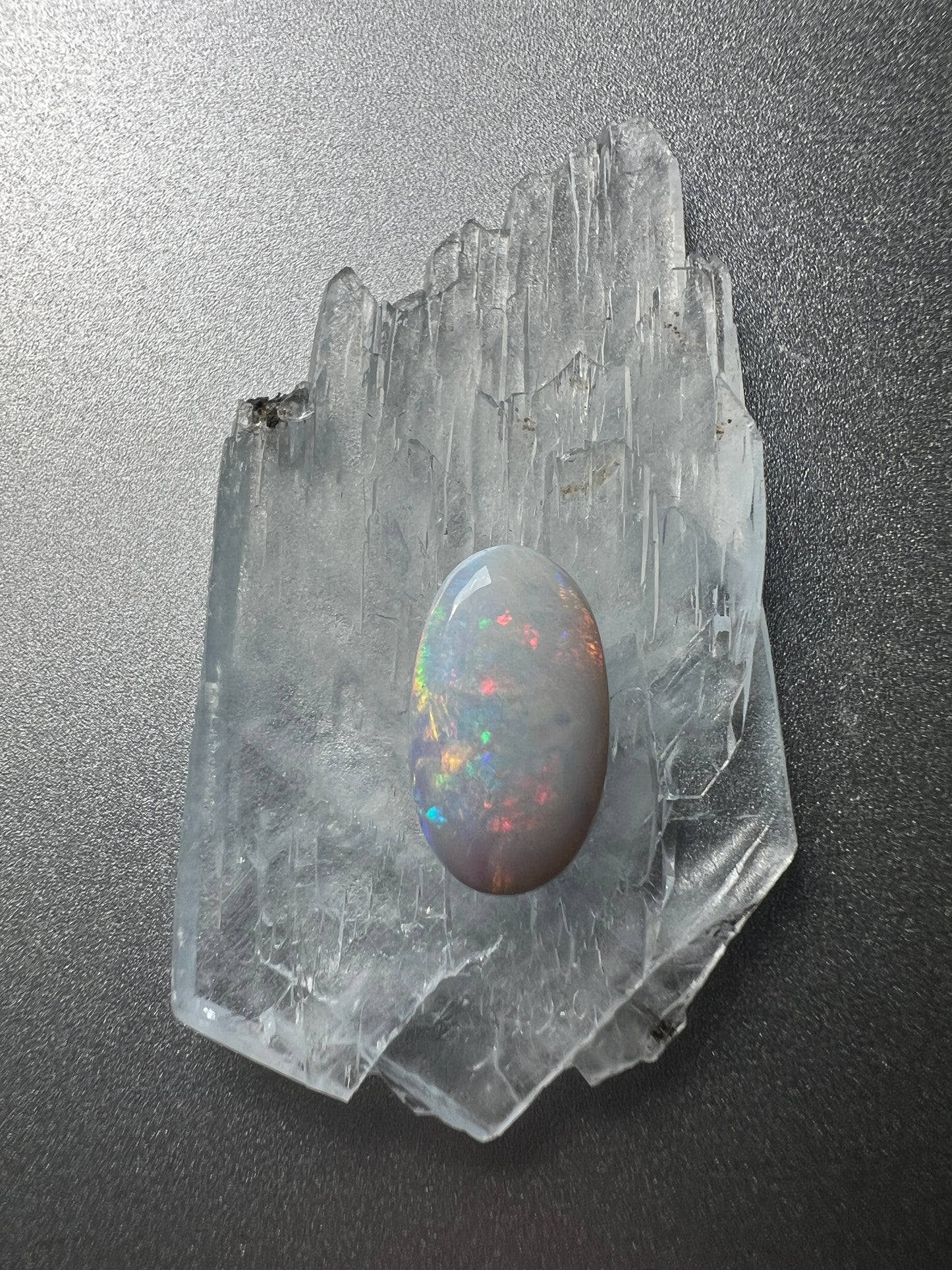 1.44 ct white opal