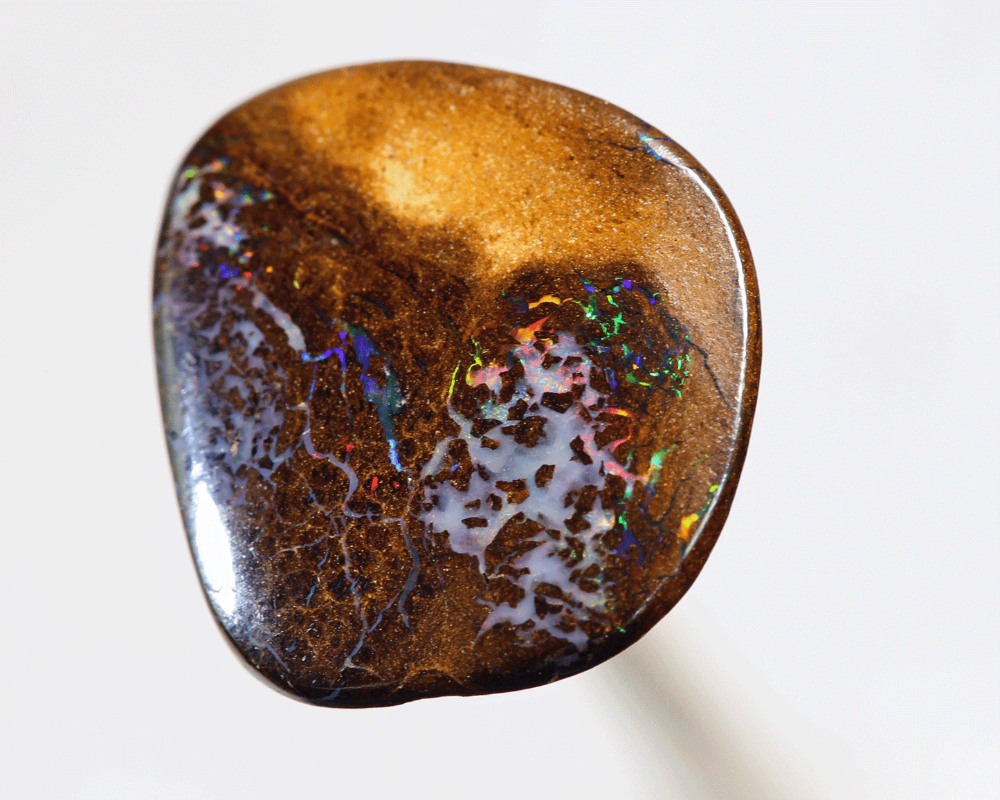 7.6 carats matrix boulder opal