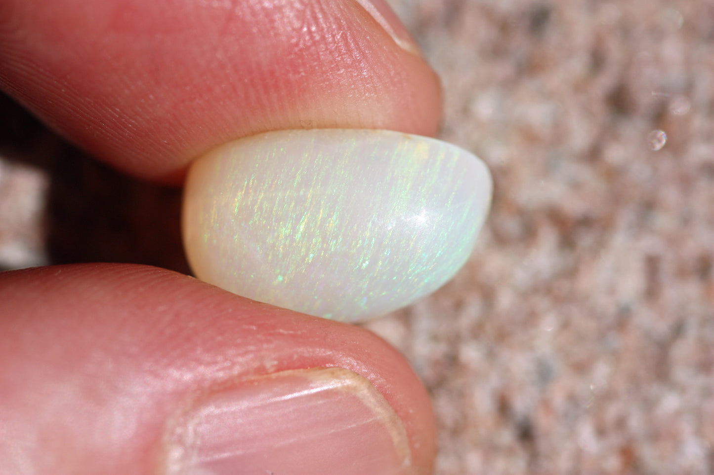 48 carats light crystal opal