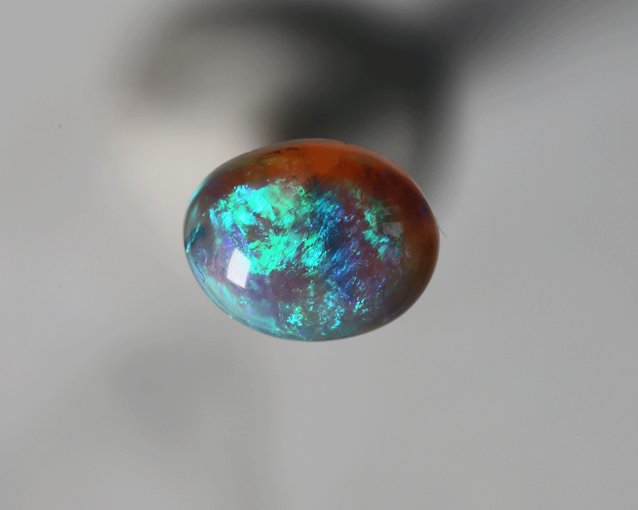 1.6 ct crystal opal