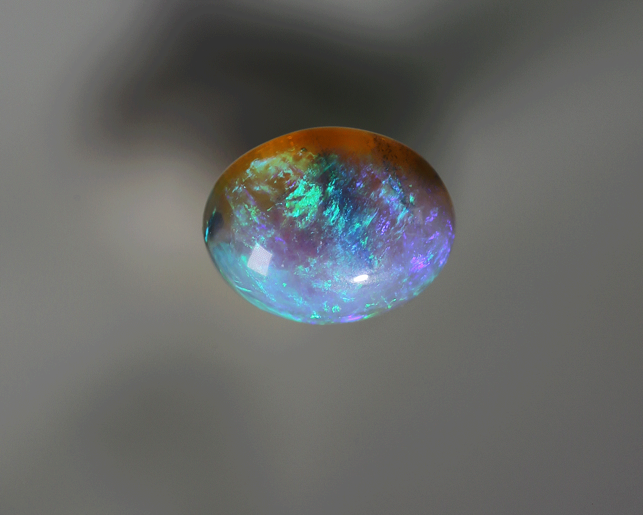 1.6 ct crystal opal