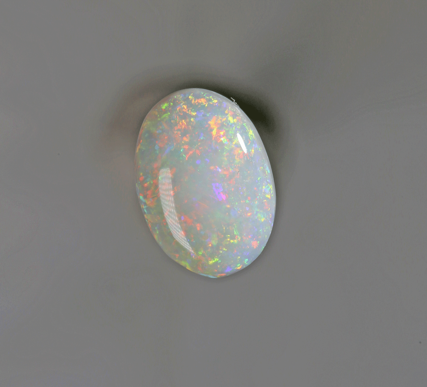 2.6 carats light opal